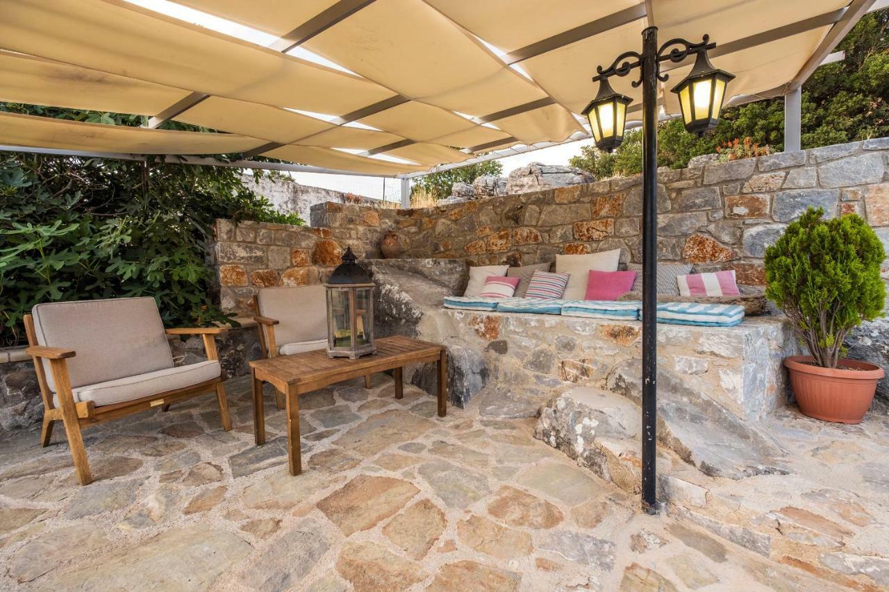 Stone Built Villa Galatia, Poolside & Perfect View Kares Bagian luar foto