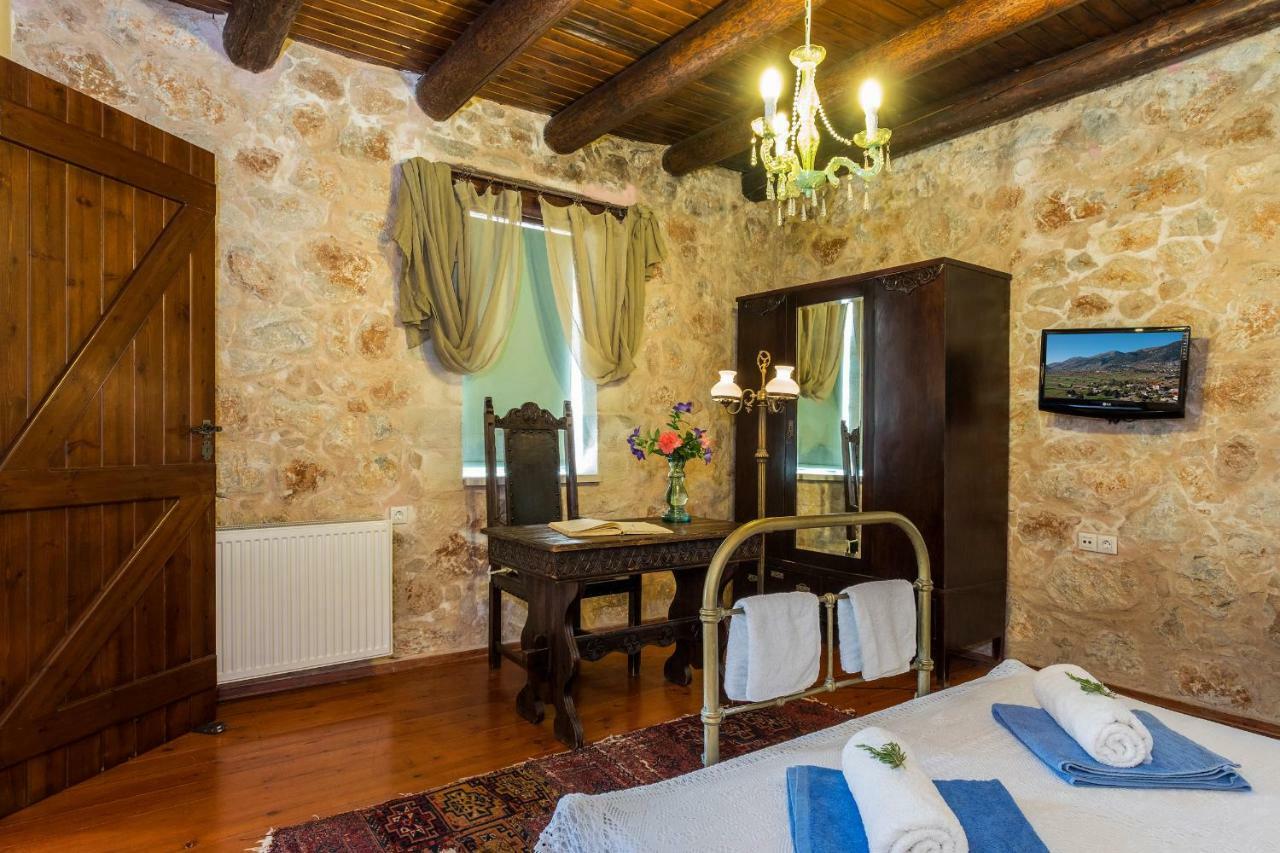 Stone Built Villa Galatia, Poolside & Perfect View Kares Bagian luar foto